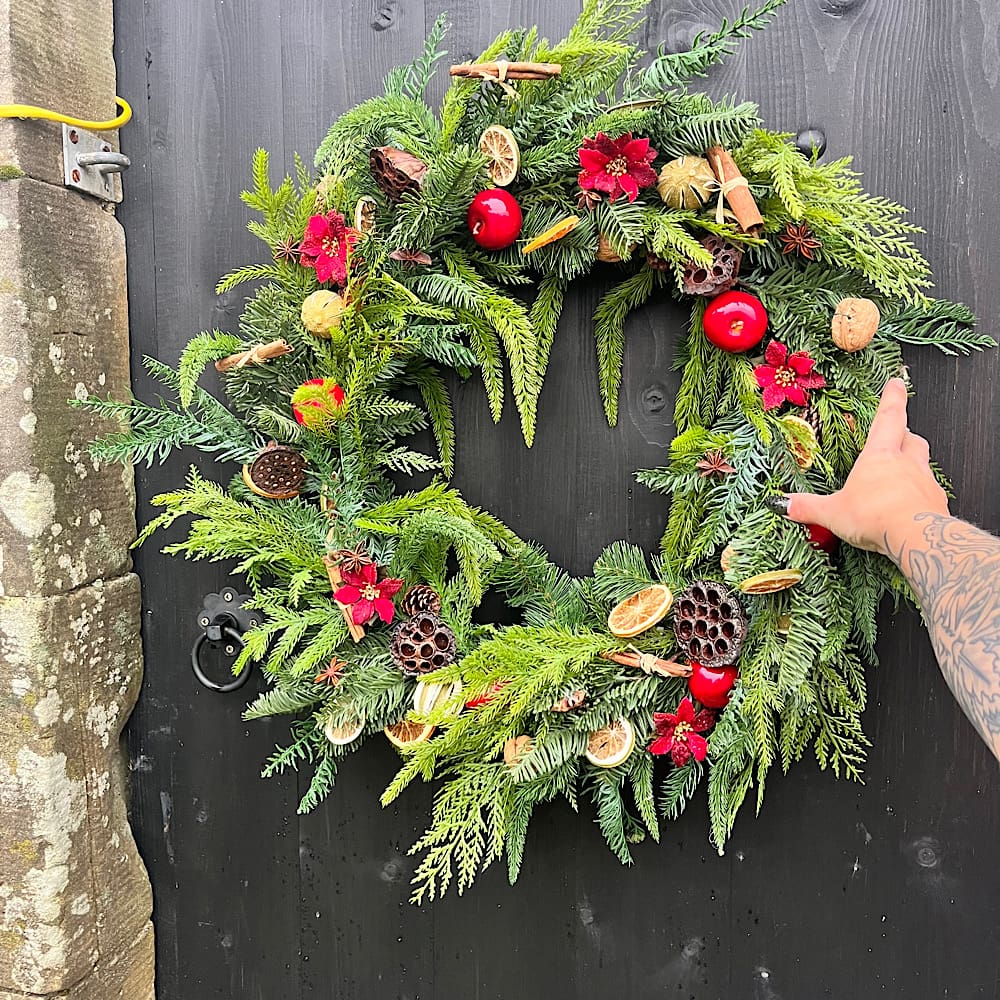 Artificial-Traditional-Christmas-wreath-red-and-green
