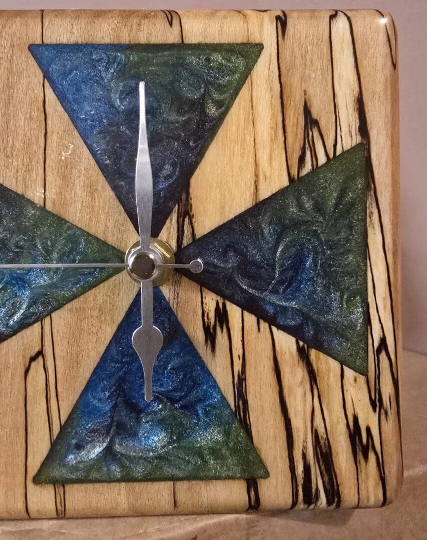 Handcrafted Spalted Beech Mantle Clock with Triangular Resin Inlays - Image 2