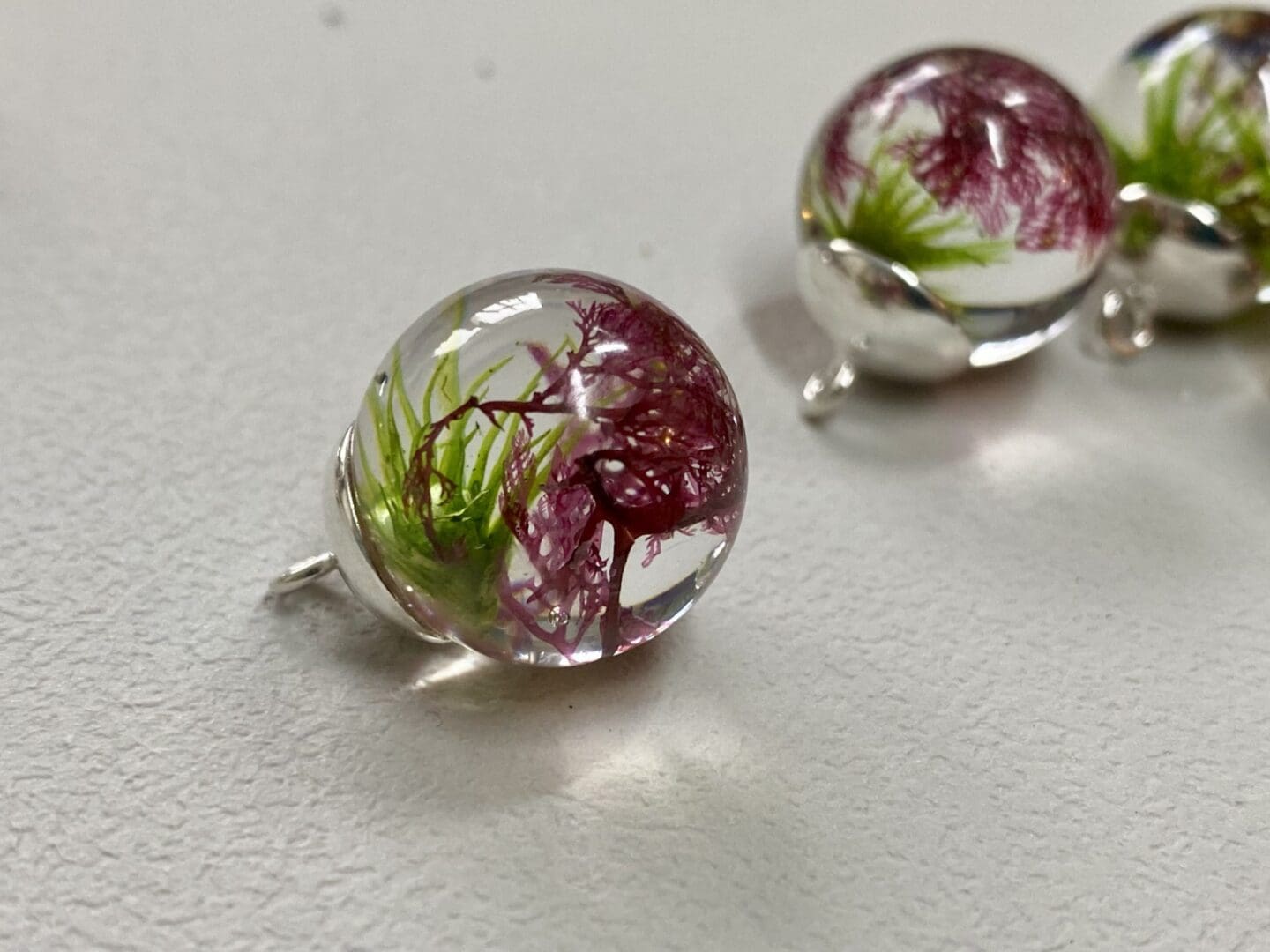 Mixed Seaweed pendant - Shetland - Image 4