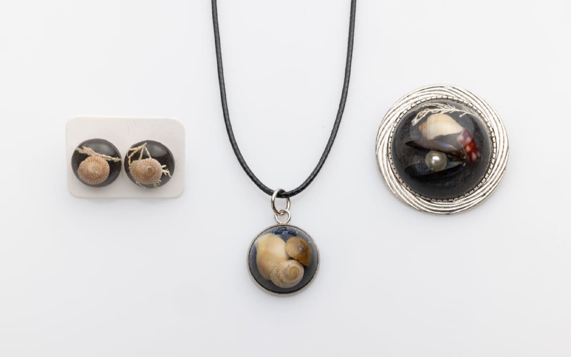 Beachcombers jewellery set. - Image 5
