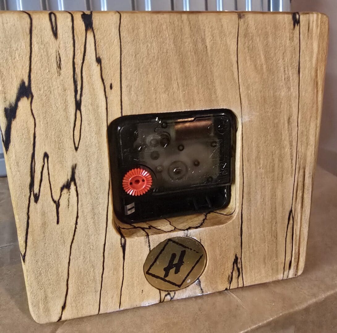 Handcrafted Spalted Beech Mantle Clock with Triangular Resin Inlays - Image 4