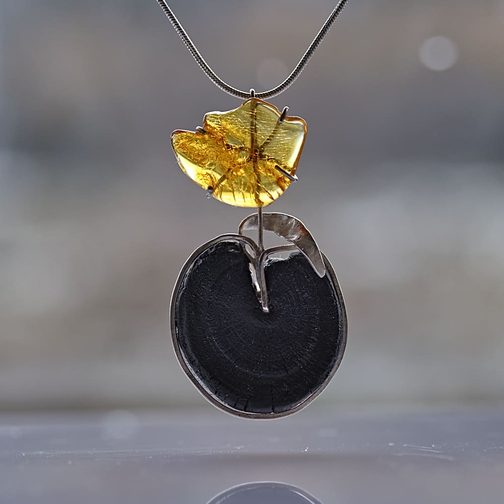 Amber Flower Eucalyptus pendant - Image 4