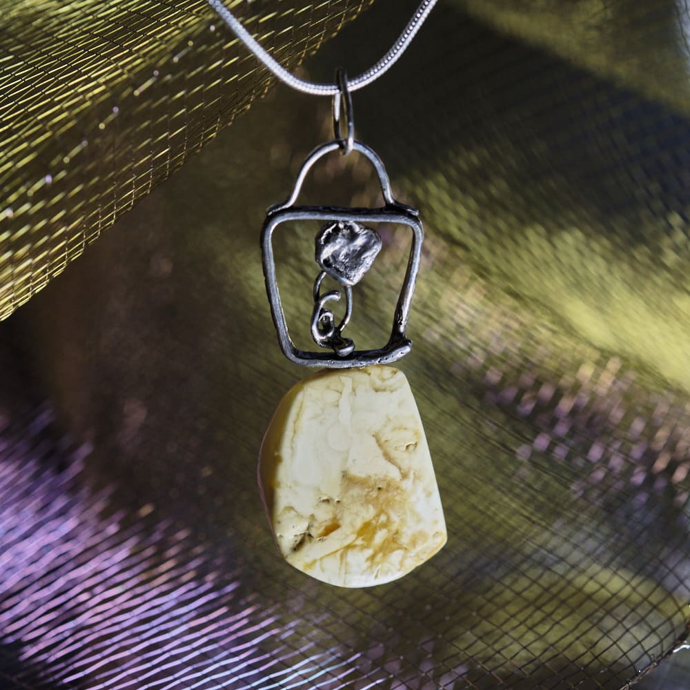 Amber Freeform pendant - Image 4