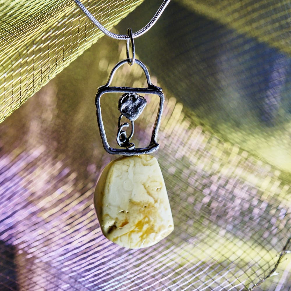 Amber Freeform pendant - Image 5