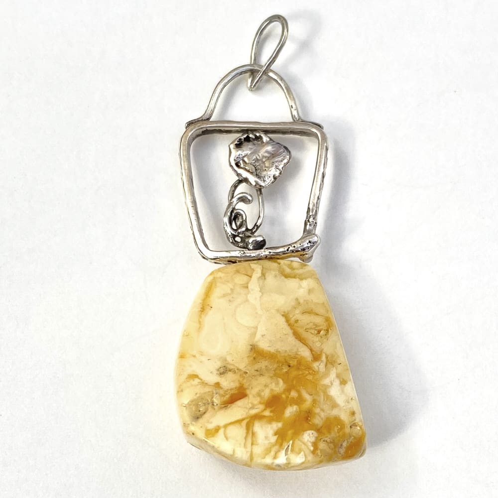 Amber Freeform pendant - Image 2
