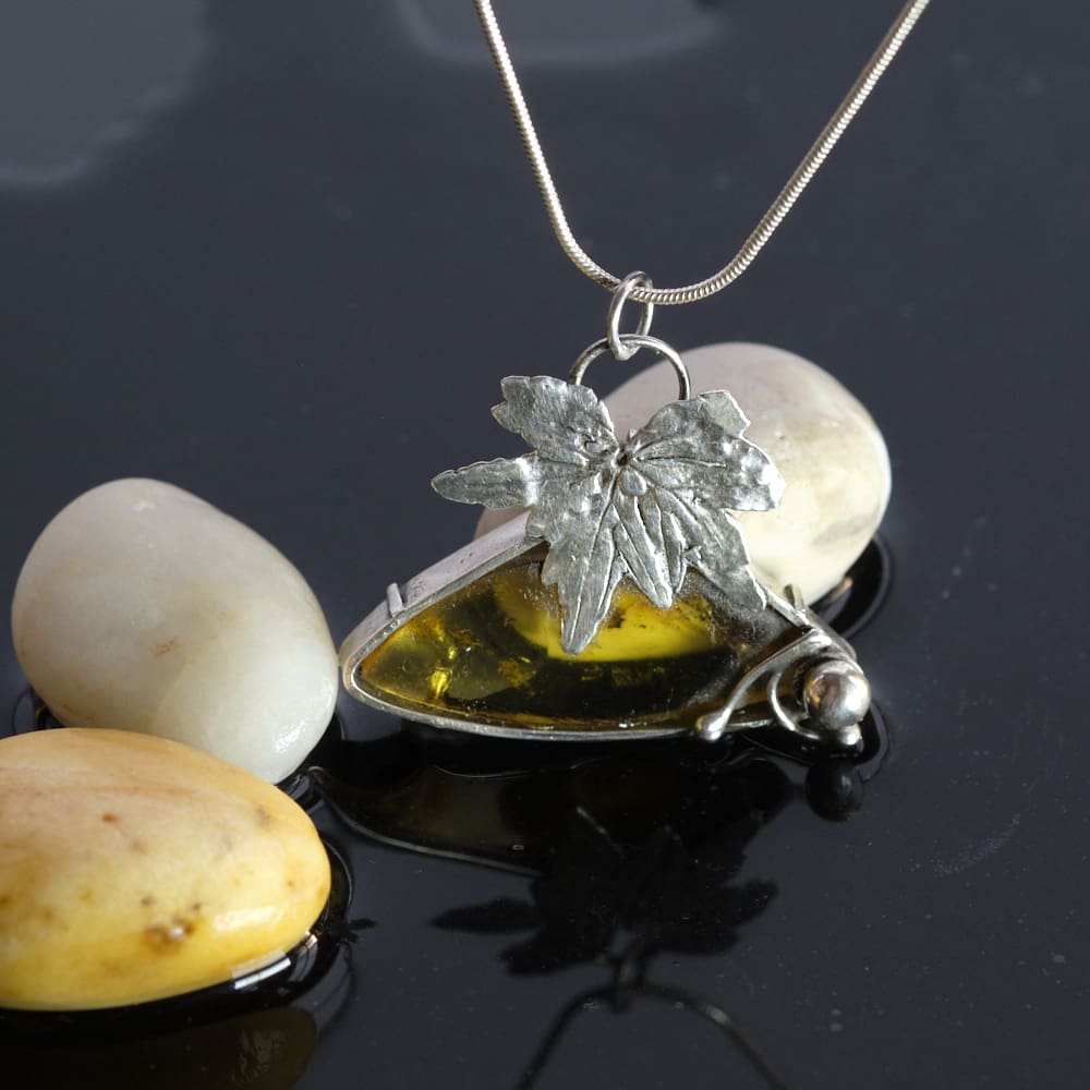 Amber Triangle Leaf pendant - Image 4