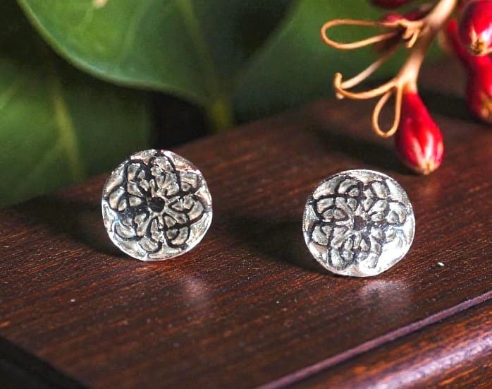 Handmade Fine Silver Studs - Celtic Knots - Image 2
