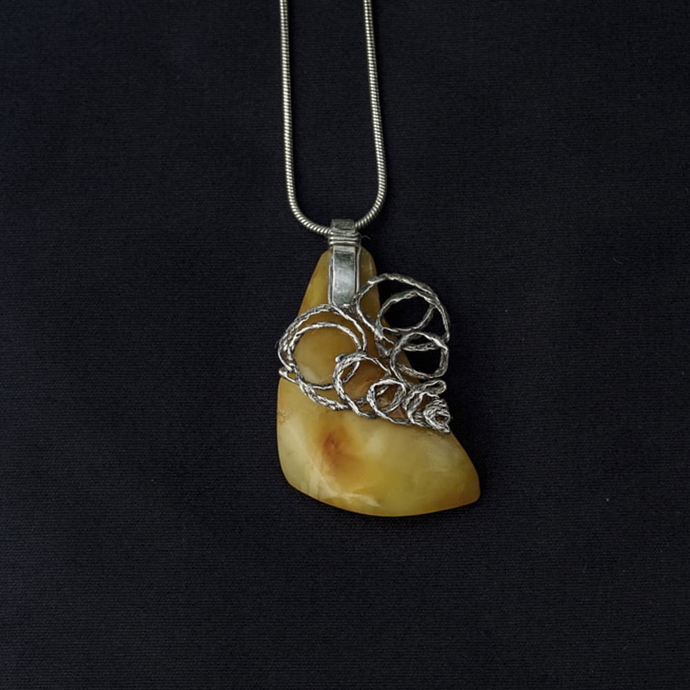 Silver Lace Amber pendant - Image 4