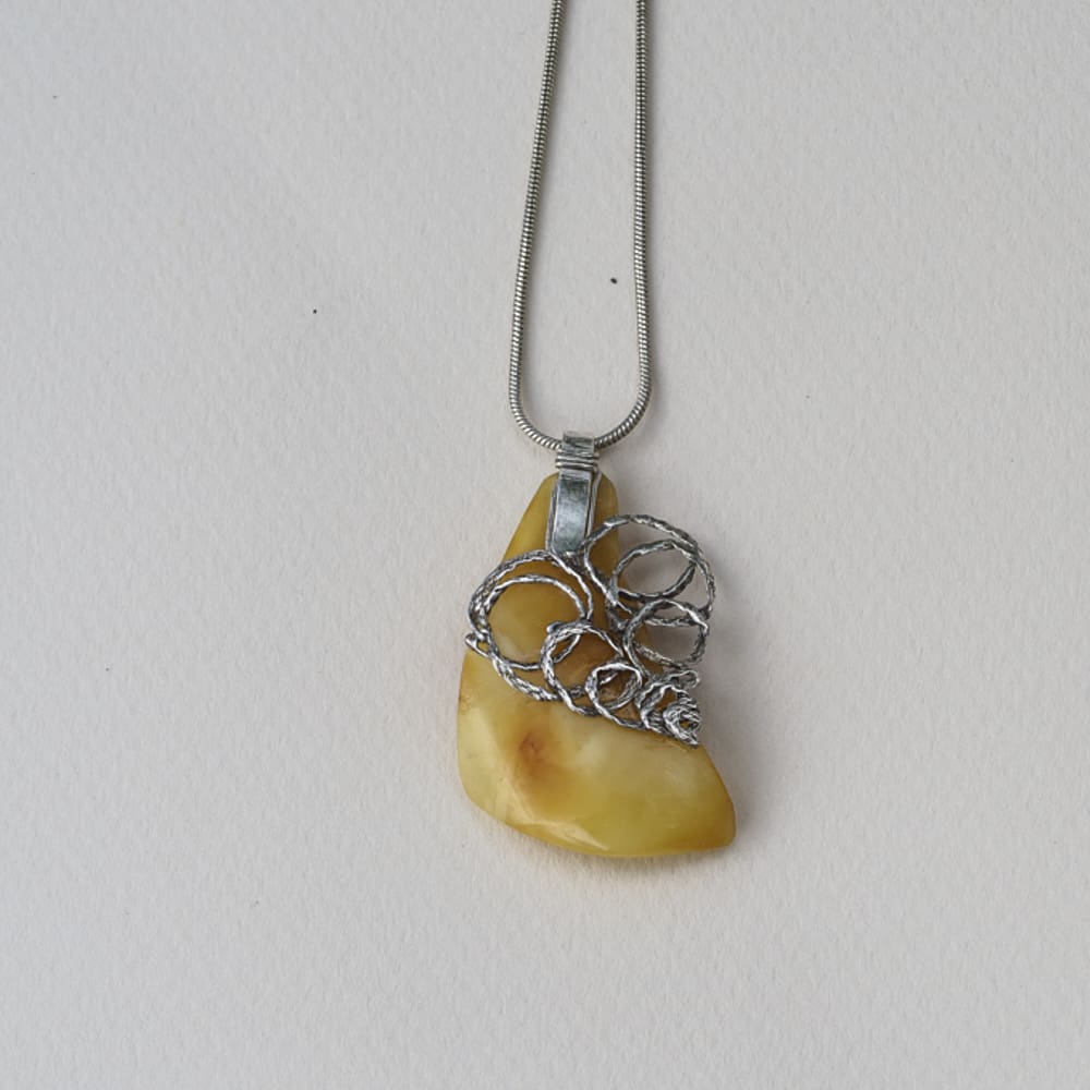 Silver Lace Amber pendant - Image 2