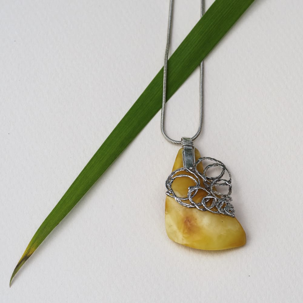 Silver Lace Amber pendant