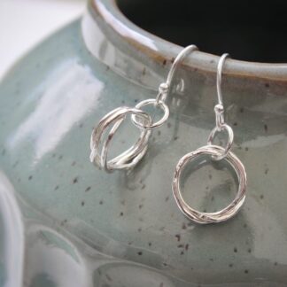 the-willow-collection-silver-hammered-hoop-earrings