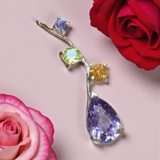 Gemstone Pendant 9ct gold