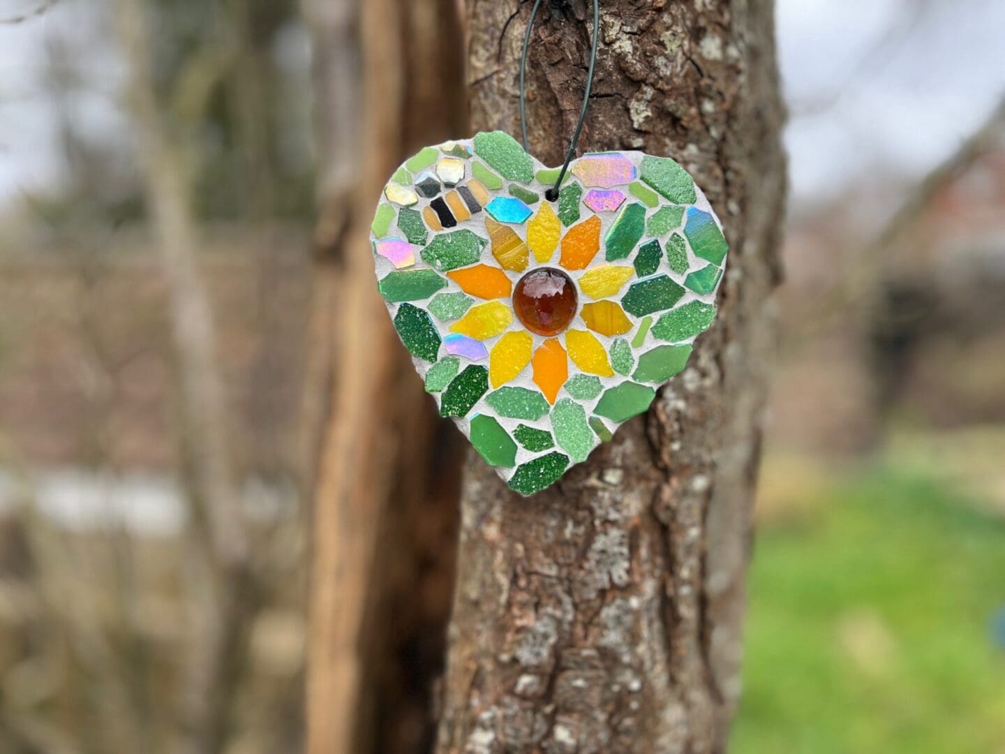 Mosaic Flower Garden hanging - a thoughtful gift for gardeners. - Image 2