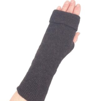 Walnut fingerless gloves