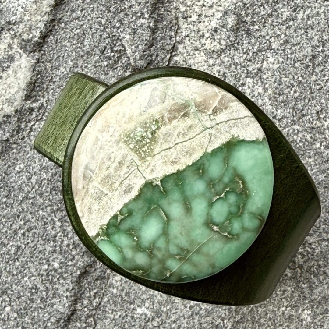 handcrafted-leather-bracelet-variscite-from above