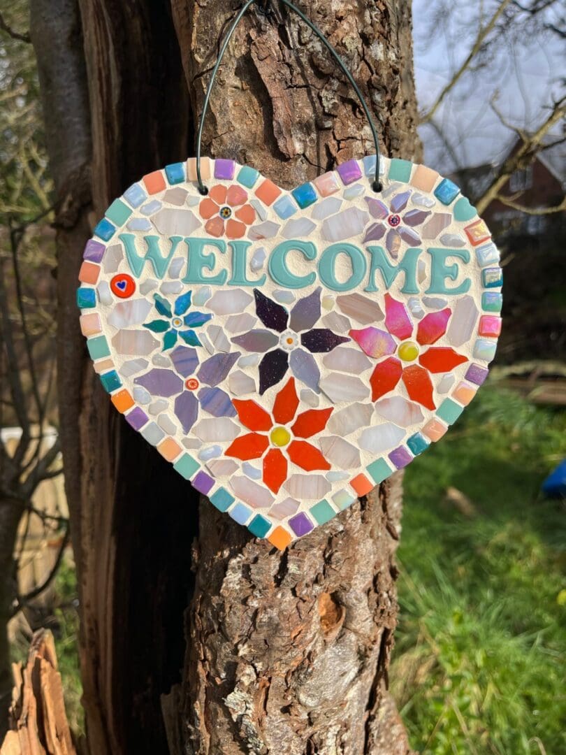 A warm welcome - Handmade Mosaic Garden sign on slate, a charming gift for Garden lovers. - Image 3