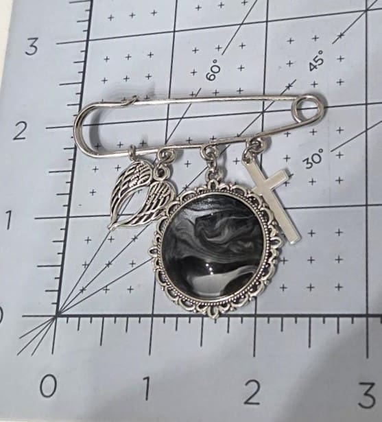 Brooch-measurements-hand-painted