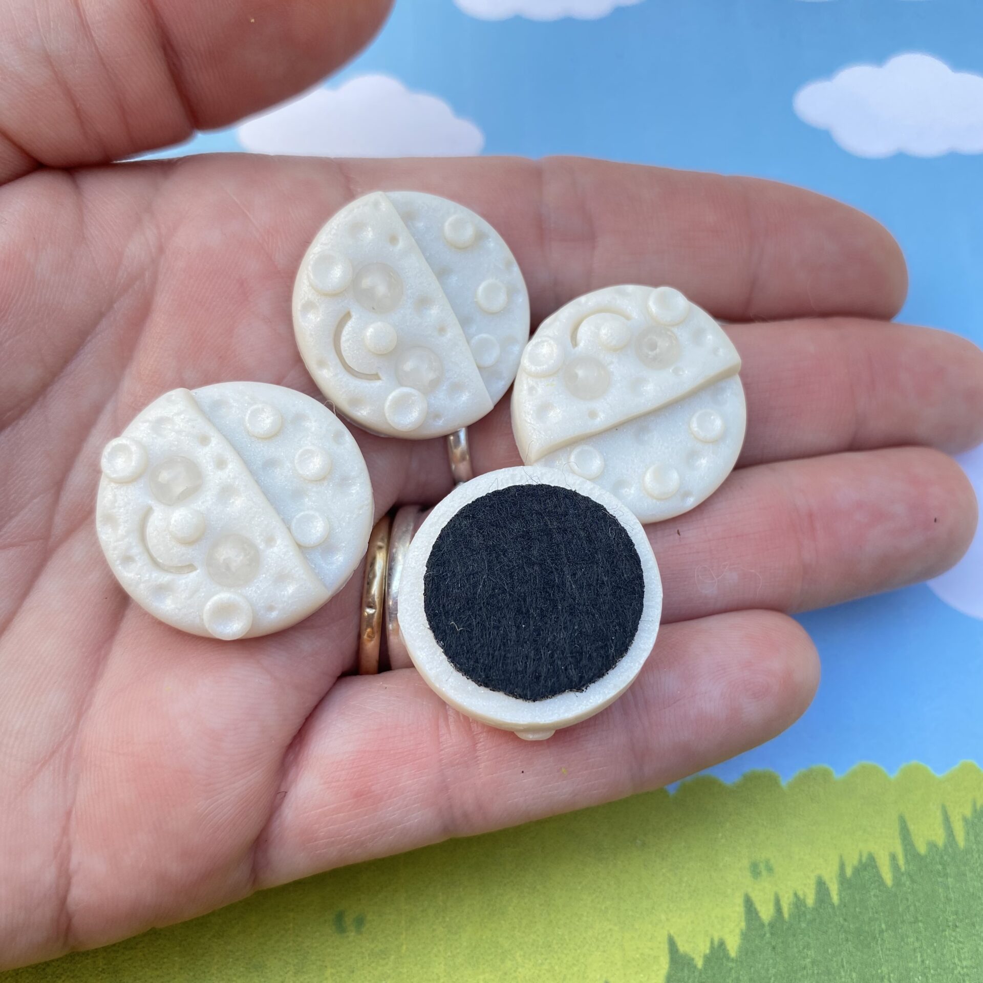 Miniature Moon Plant Pot Feet - Set of Four Handmade Indoor Risers - Image 3