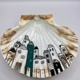 Handpainted scallop shells