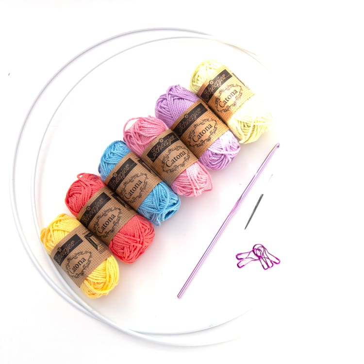 Make Me: Handmade Crochet Mandala Kit - Image 4
