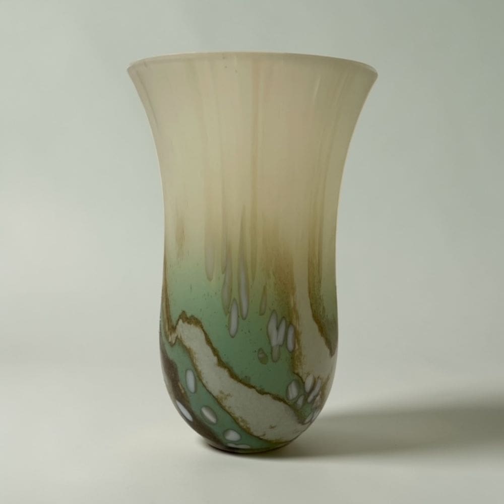 cyan-blue-vase-glass