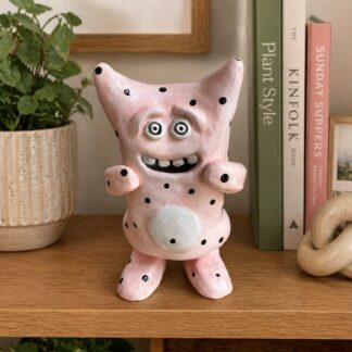 Little Monster, Dottie