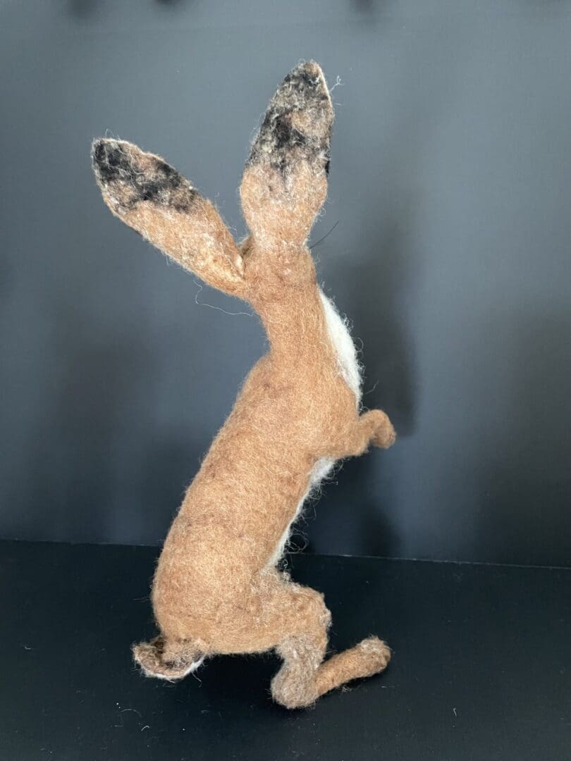 Standing hare - Image 3