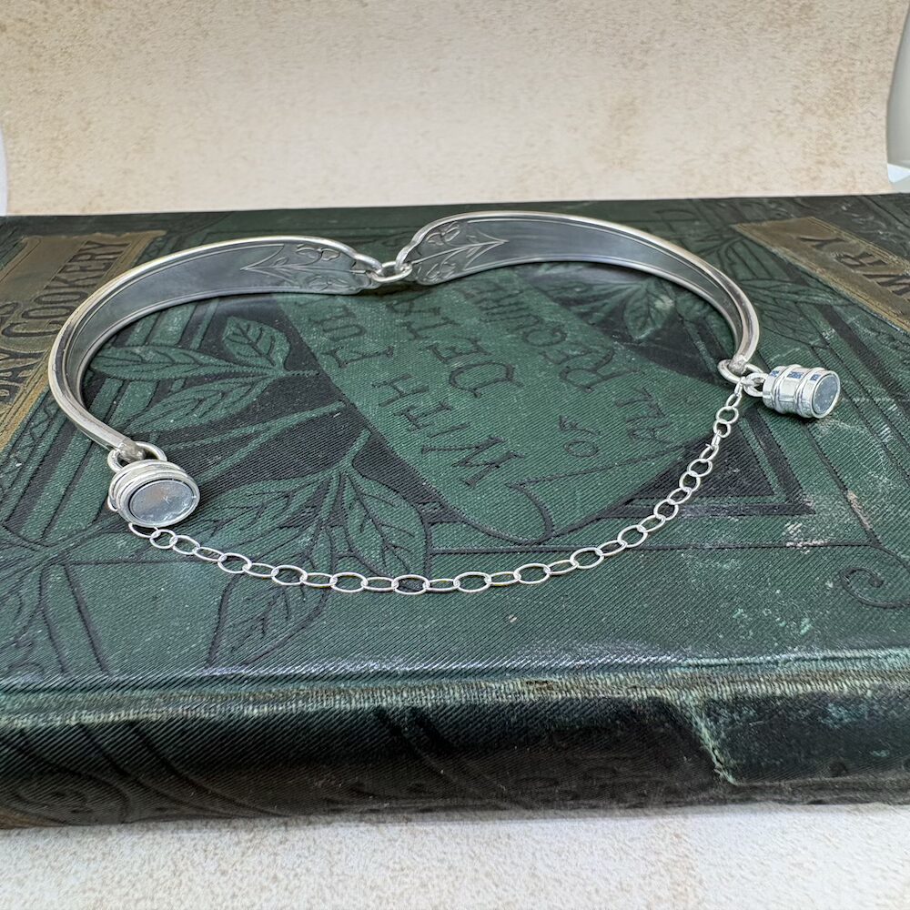 Vintage teaspoon handle bracelet - Image 3