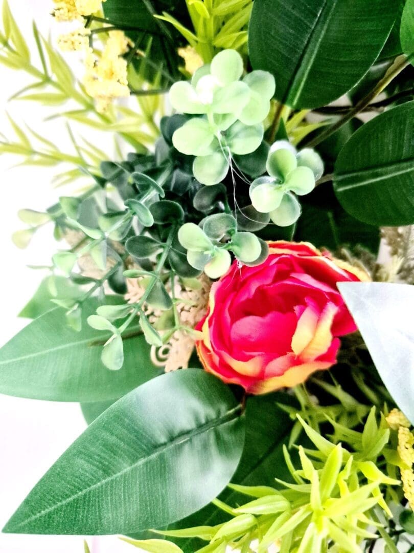 Tulip Grapevine Wreath - Image 8