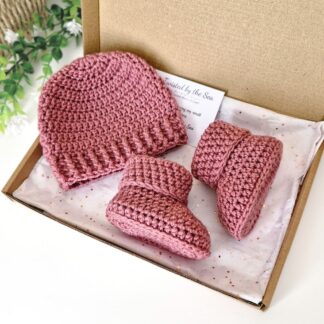 cinder rose coloured newborn crochet hat and booties gift set