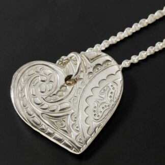 Silver paisley pendant