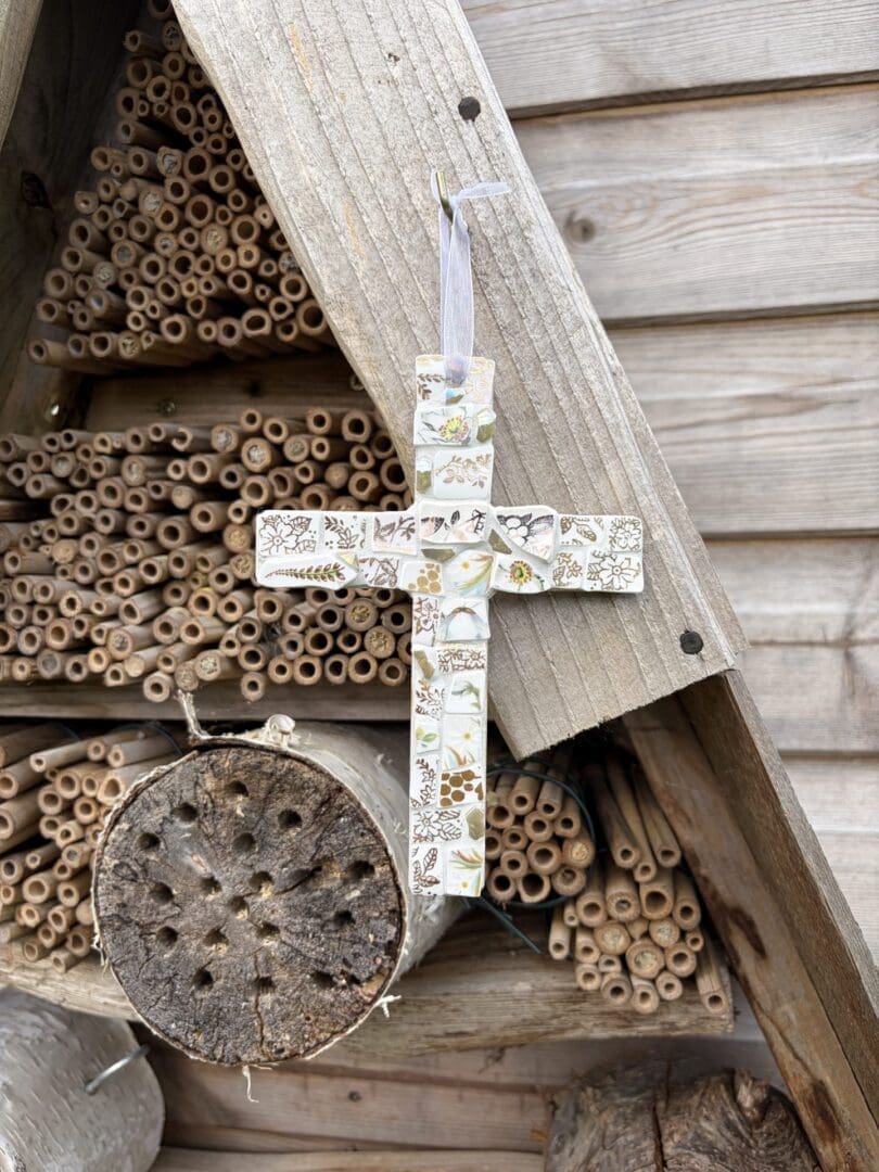Handmade Mosaic Cross from Vintage China – British Reclaimed Ceramic Keepsake Décor - Image 3