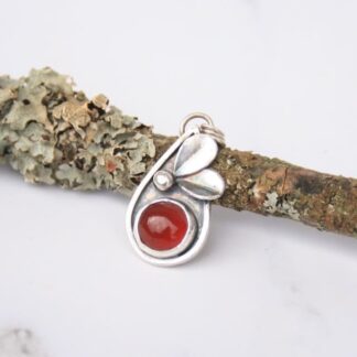 Sterling silver necklace with carnelian gemstone